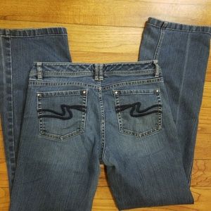 Perfect pair of jeans, no flaws whatsoever.